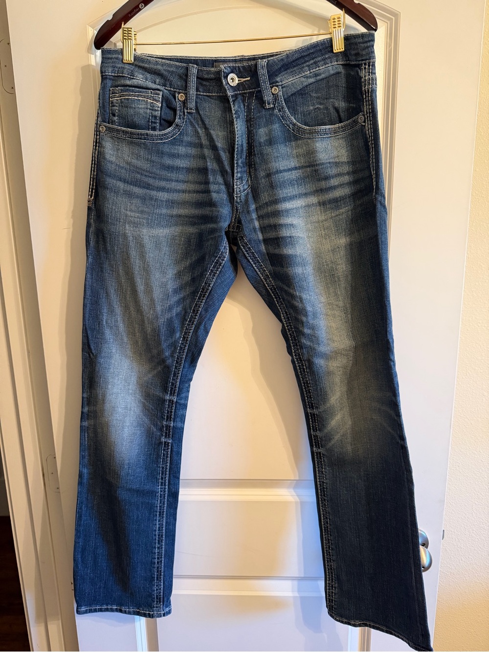 BKE Men's Straight Jeans in Distressed Blue